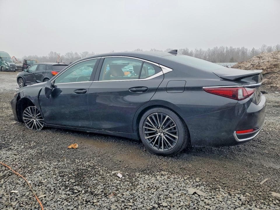 2023 LEXUS ES 300H BASE 2