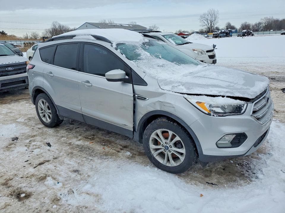 2018 FORD ESCAPE SE 4
