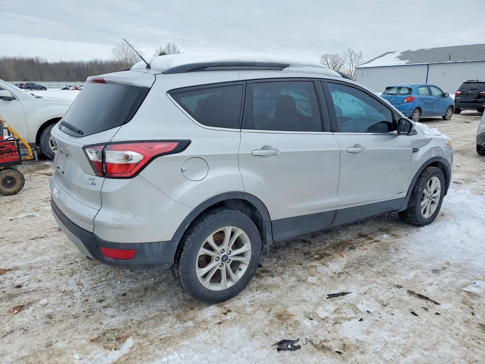 2018 FORD ESCAPE SE 3
