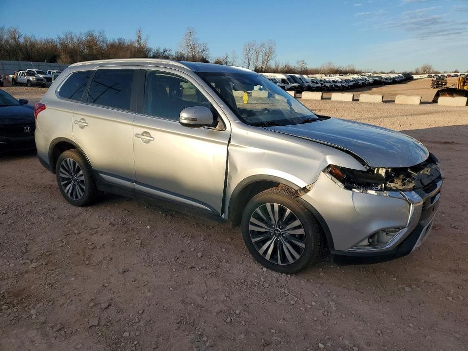 2020 MITSUBISHI OUTLANDER 4