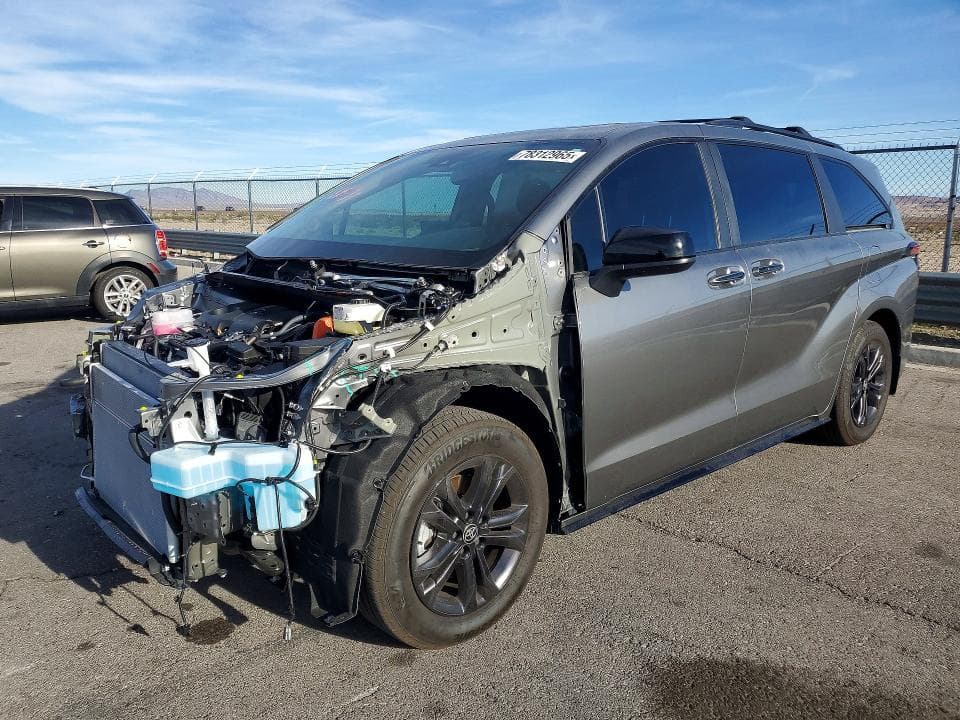 2026 TOYOTA SIENNA XSE - 1
