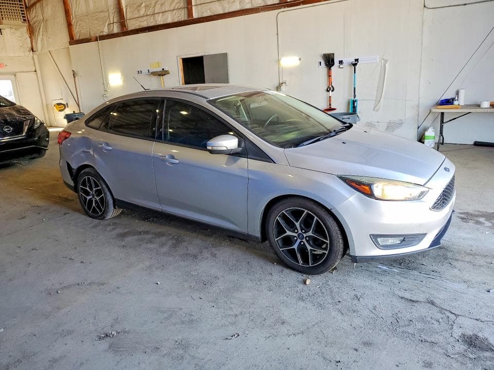 2017 FORD FOCUS SEL 4