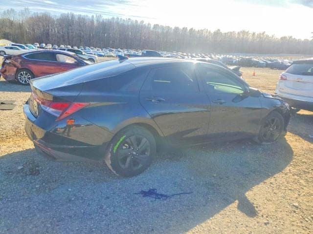 2023 HYUNDAI ELANTRA SEL 3
