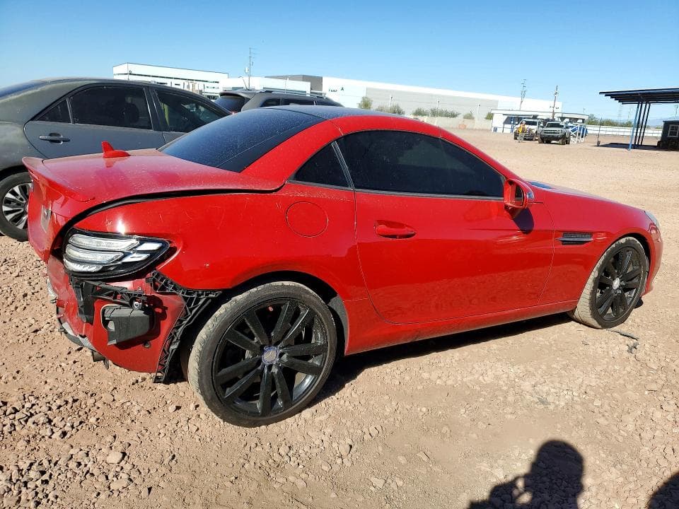 2017 MERCEDES-BENZ SLC 300 3