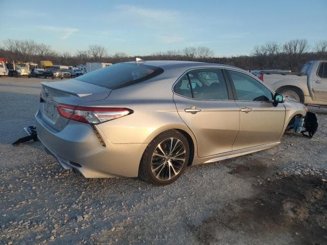 2020 TOYOTA CAMRY SE 3