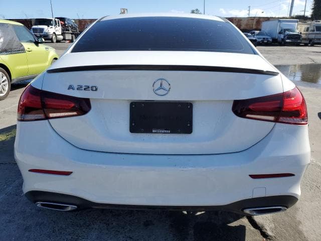 2019 MERCEDES-BENZ A 220 6