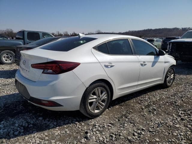 2020 HYUNDAI ELANTRA SEL 3