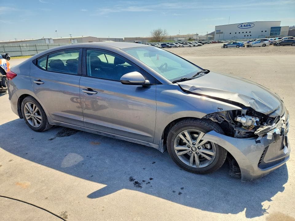 2018 HYUNDAI ELANTRA SEL 4