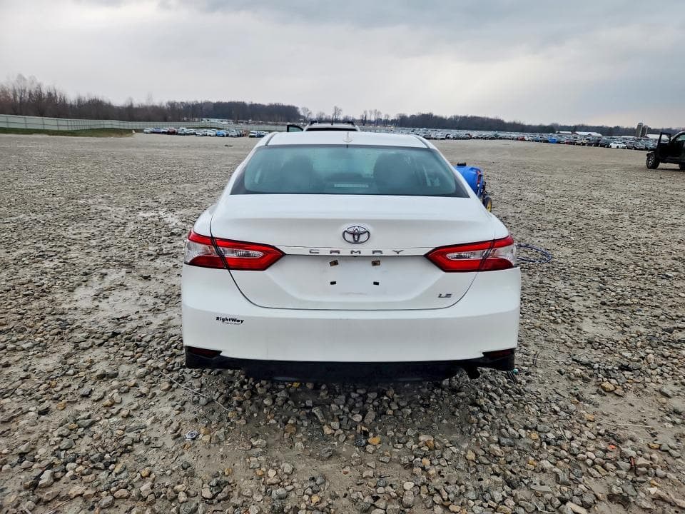 2019 TOYOTA CAMRY LE 6