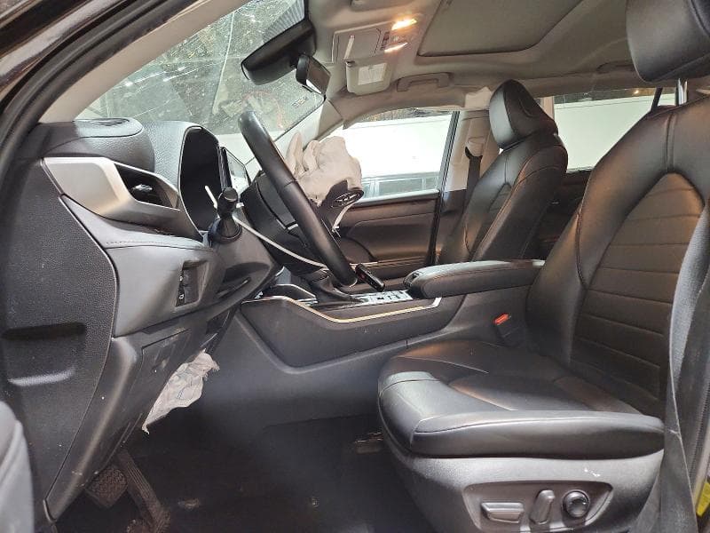 2022 TOYOTA HIGHLANDER XLE 7