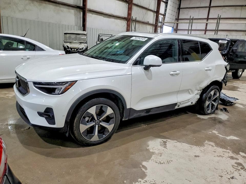 2025 VOLVO XC40 PLUS - 1