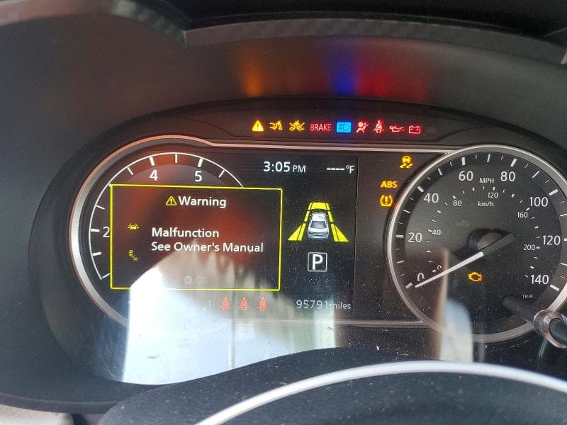 2022 NISSAN VERSA SV 9