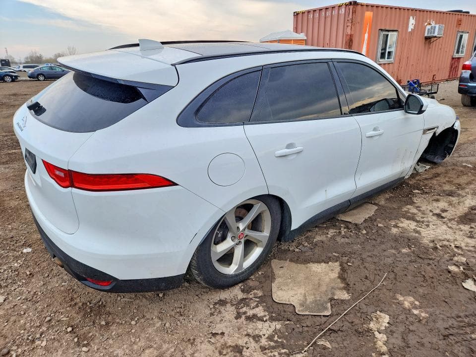 2018 JAGUAR F-PACE PREMIUM 3