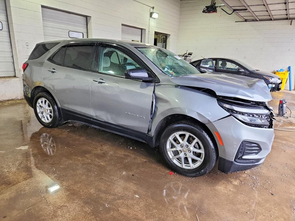 2024 CHEVROLET EQUINOX LS 4