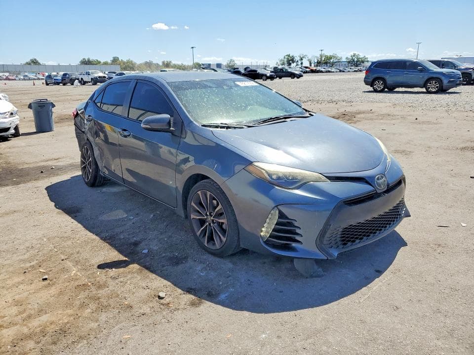2018 TOYOTA COROLLA SE 4