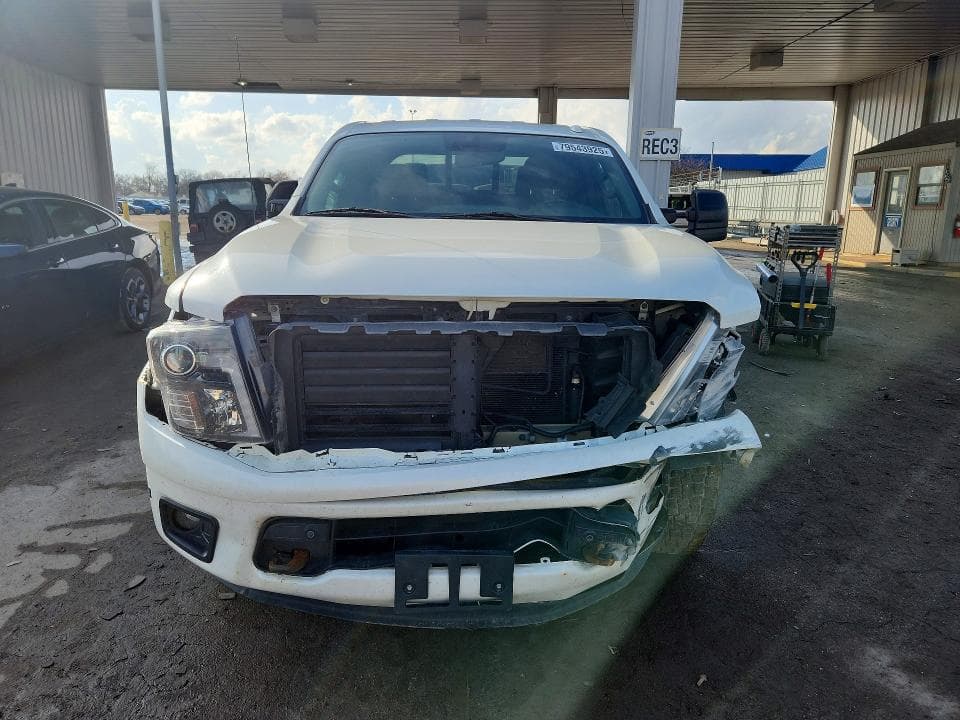 2018 NISSAN TITAN S 5