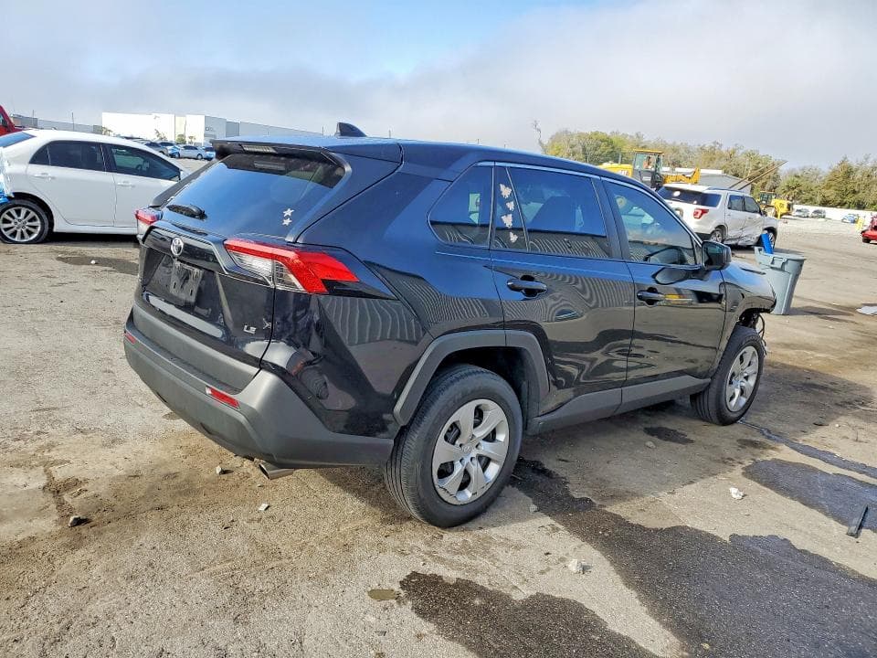 2025 TOYOTA RAV4 LE 3