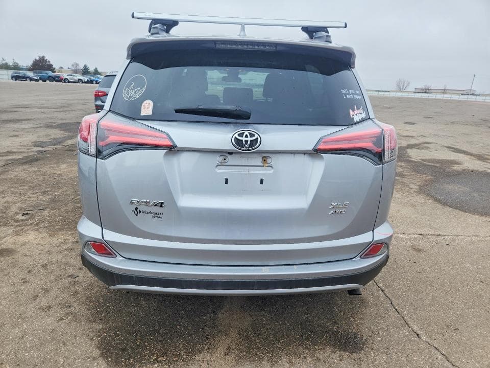 2017 TOYOTA RAV4 XLE 6