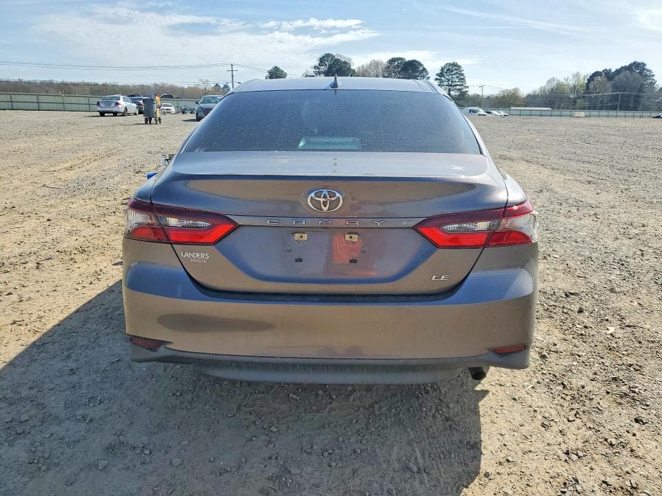 2022 TOYOTA CAMRY LE 6