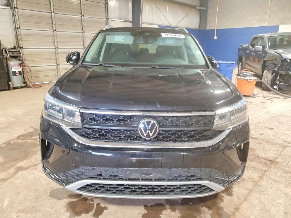 2023 VOLKSWAGEN TAOS SE 5