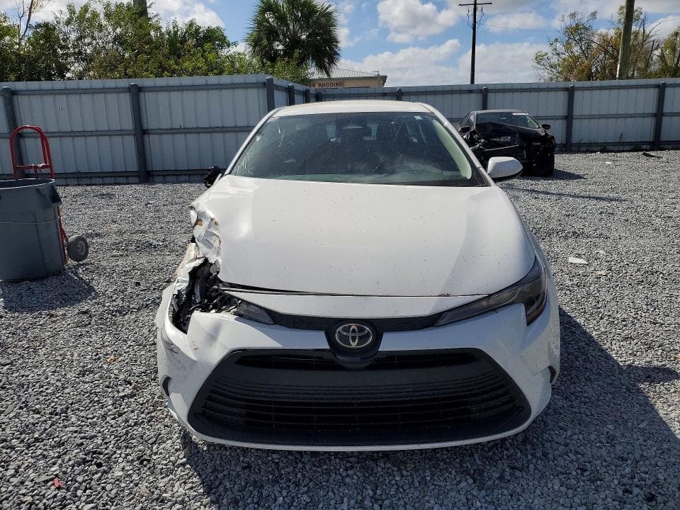 2025 TOYOTA COROLLA LE 5