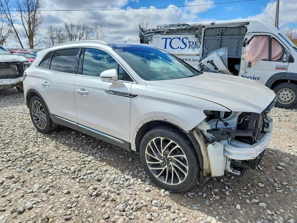 2019 LINCOLN NAUTILUS RESERVE 4