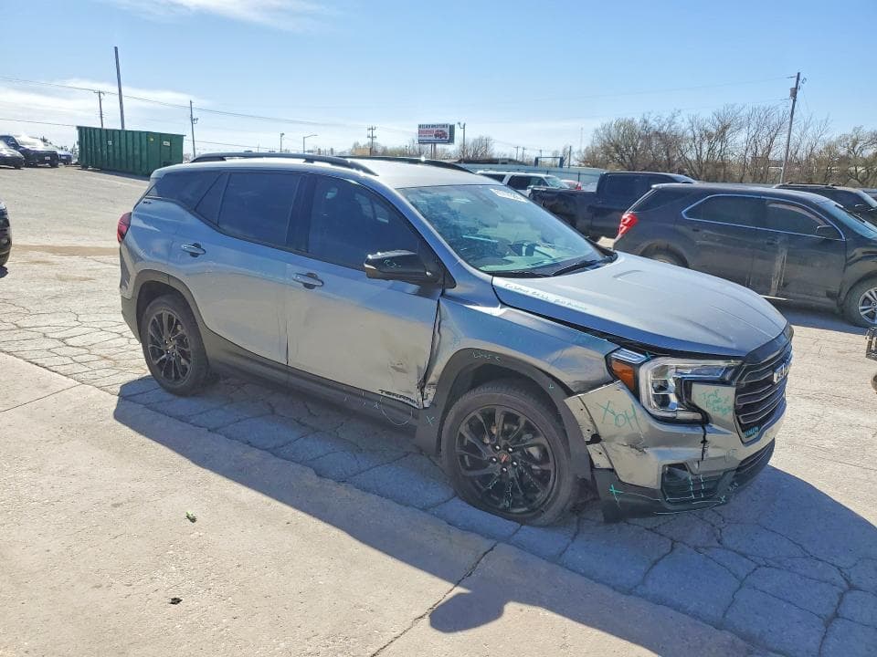 2023 GMC TERRAIN SLT 4