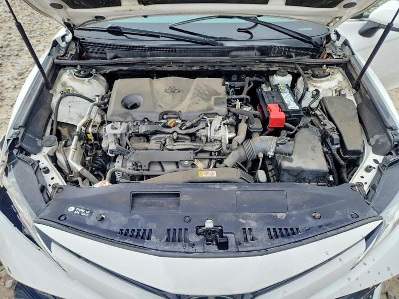 2019 TOYOTA CAMRY LE 11