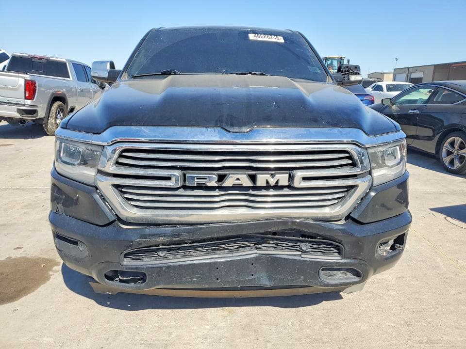 2019 RAM 1500 LARAMIE 5