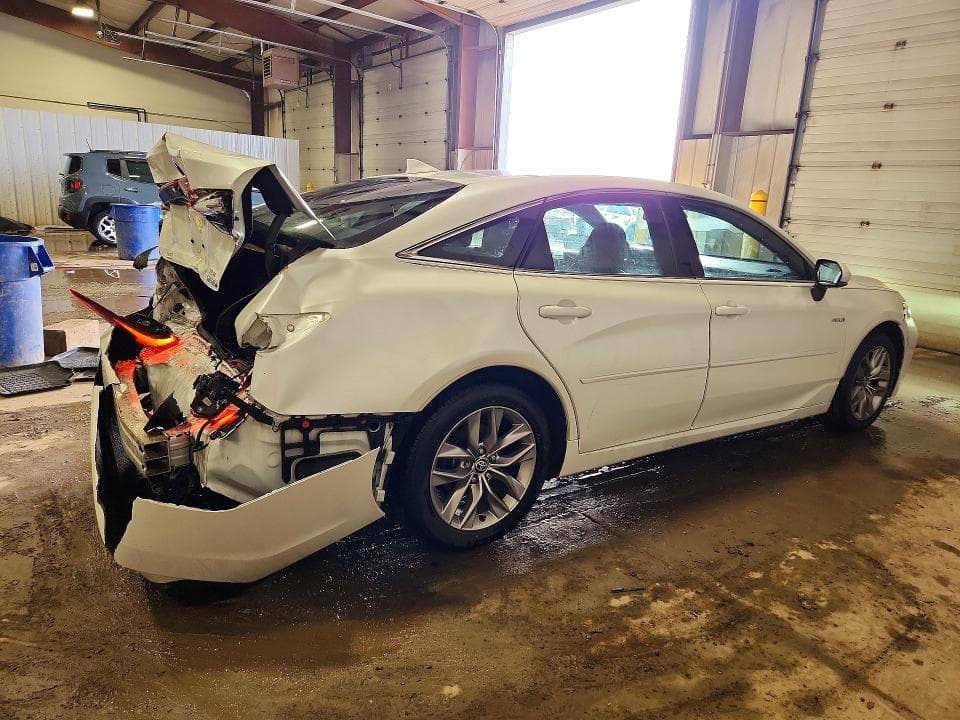 2021 TOYOTA AVALON XLE 3