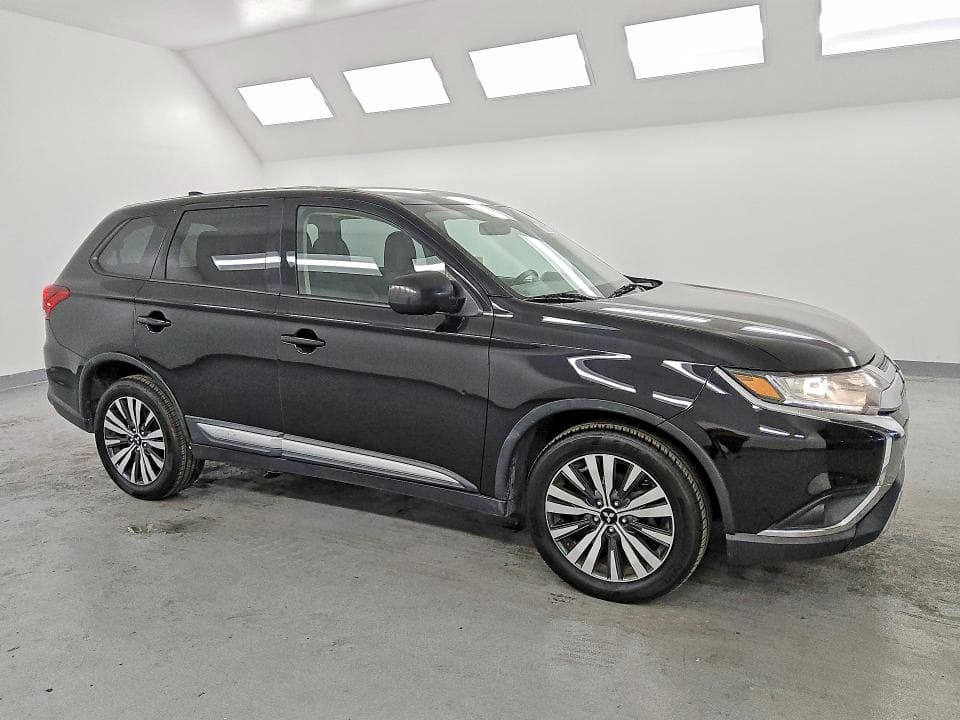 2019 MITSUBISHI OUTLANDER SE 4