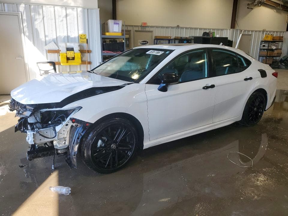 2025 TOYOTA CAMRY SE - 1