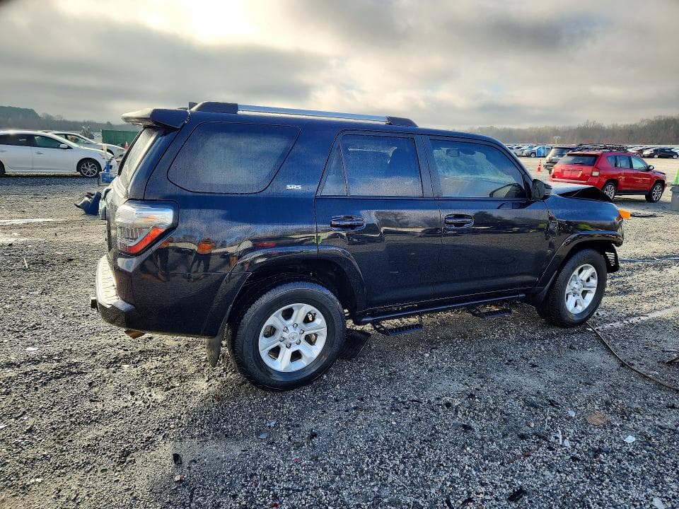 2023 TOYOTA 4RUNNER SR5 3