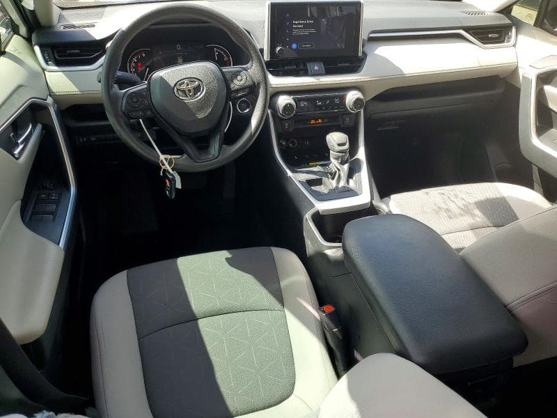 2024 TOYOTA RAV4 XLE 8