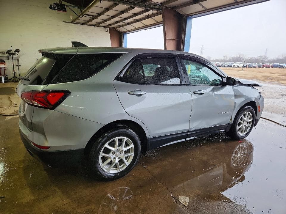 2024 CHEVROLET EQUINOX LS 3