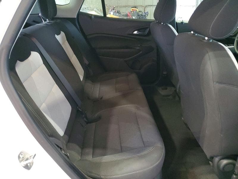 2024 CHEVROLET TRAX LS 10