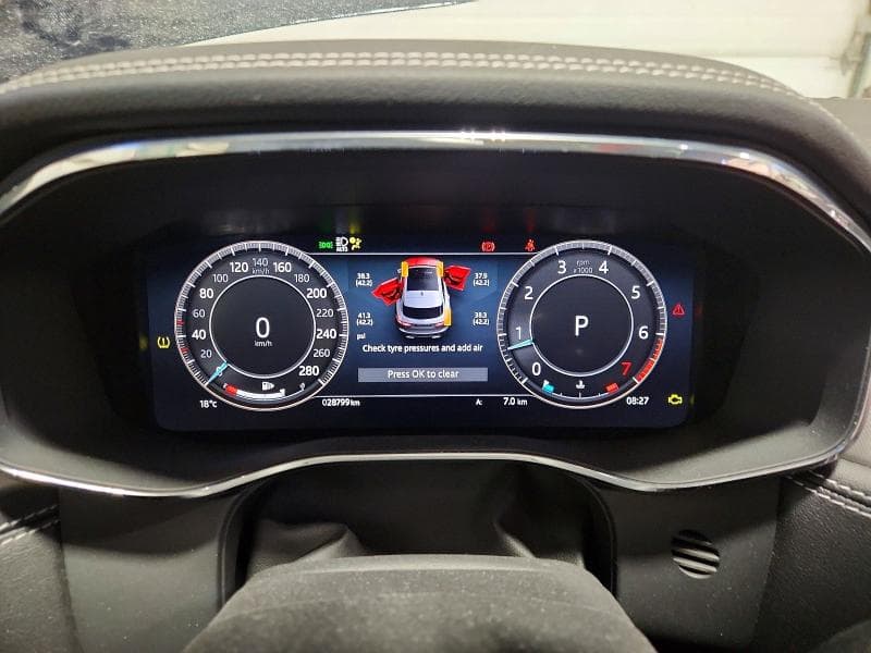2024 JAGUAR F-PACE R-DYNAMIC S 9