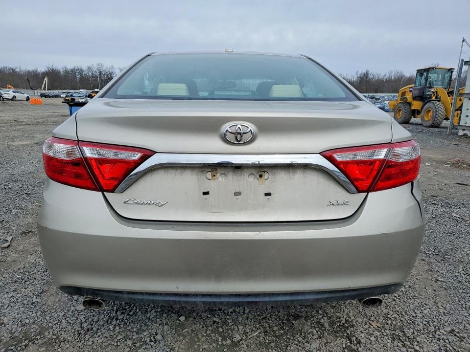 2017 TOYOTA CAMRY XLE V6 6