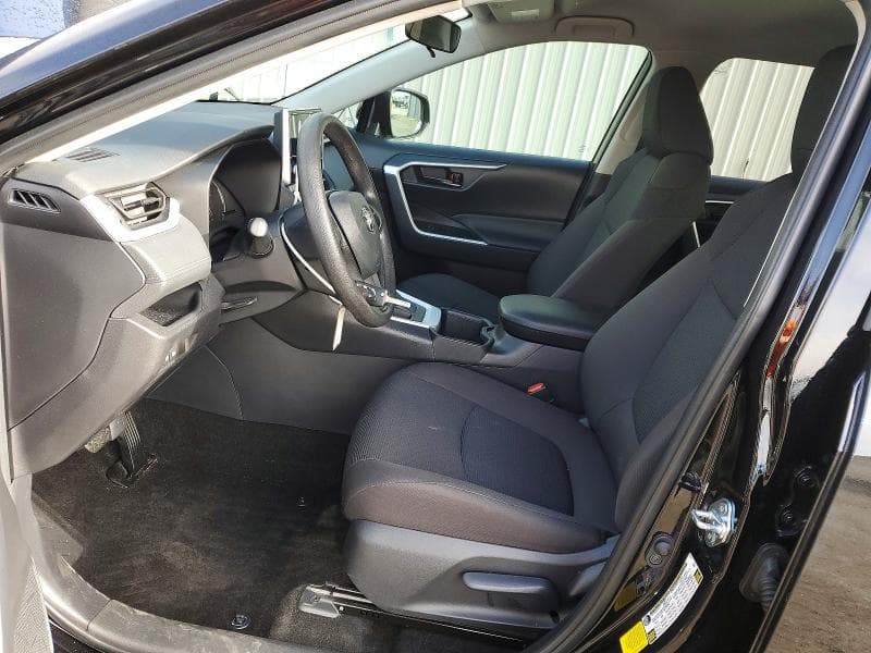 2025 TOYOTA RAV4 LE 7