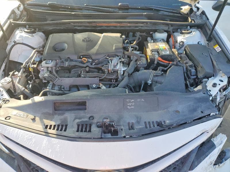2020 TOYOTA CAMRY SE 11