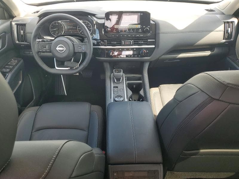 2025 NISSAN PATHFINDER SL 8
