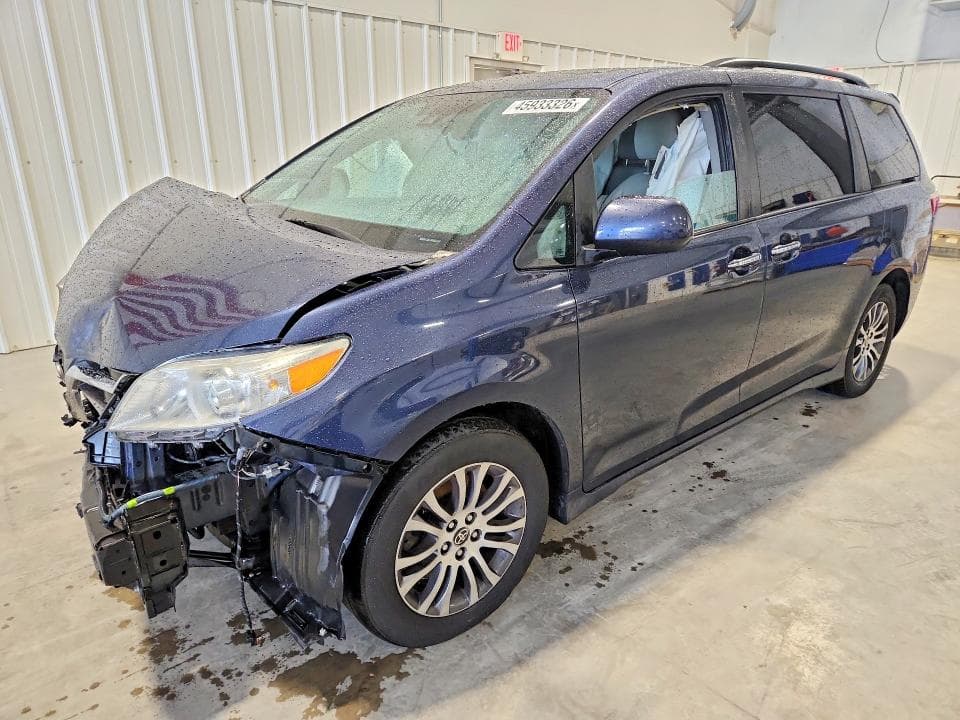 2020 TOYOTA SIENNA XLE 8-PASSENGER