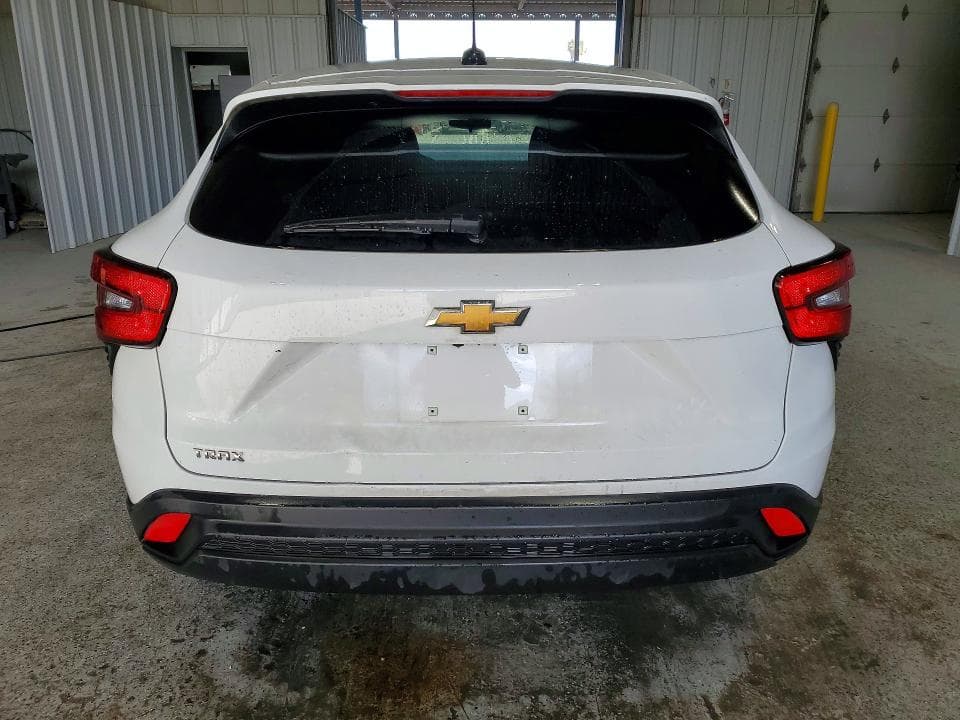 2024 CHEVROLET TRAX LS 6