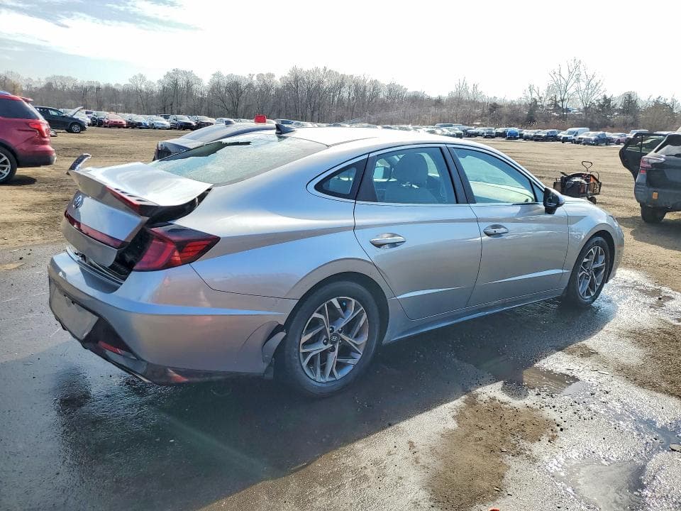2021 HYUNDAI SONATA SEL 3