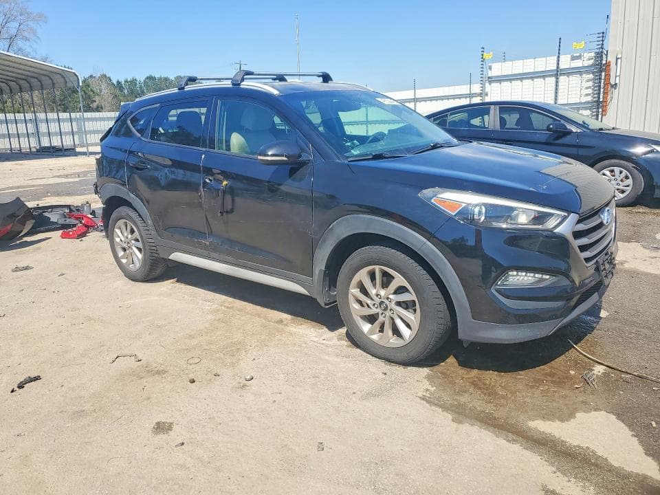 2017 HYUNDAI TUCSON SE PLUS 4