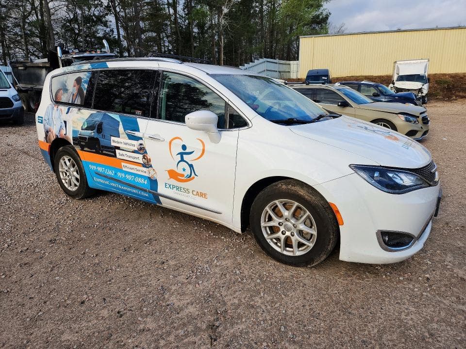 2020 CHRYSLER PACIFICA TOURING L 4