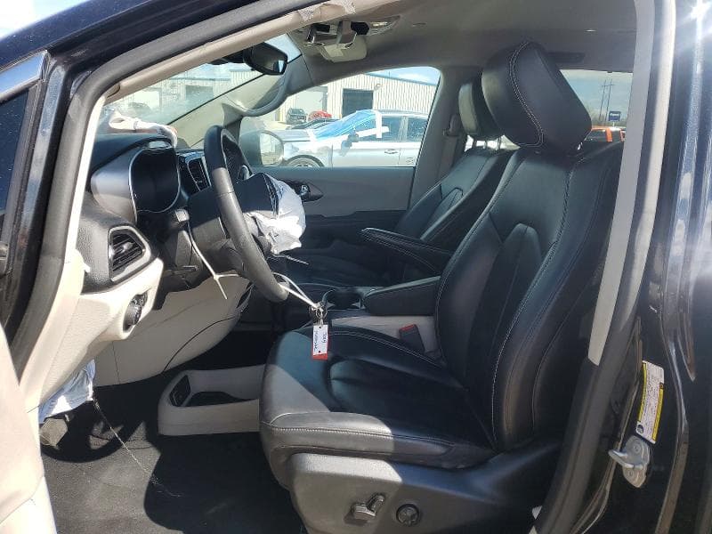 2023 CHRYSLER PACIFICA TOURING L 7