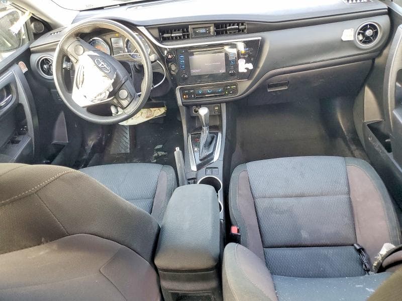 2019 TOYOTA COROLLA LE 8