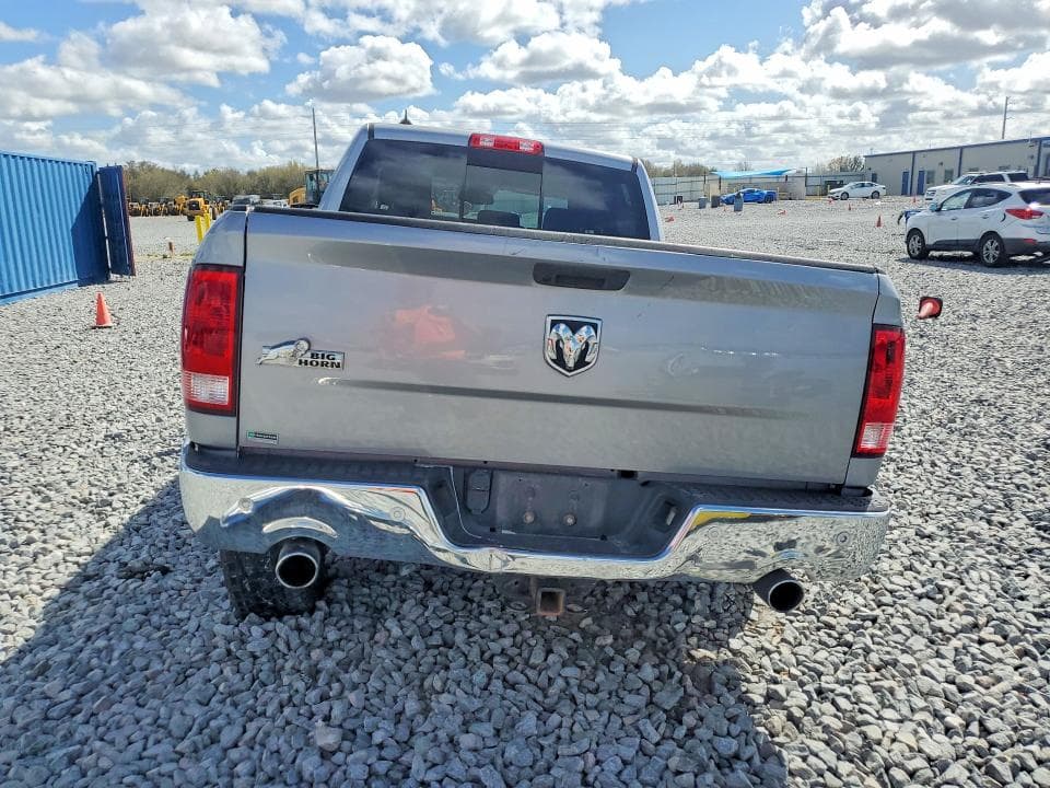 2019 RAM 1500 CLASSIC SLT 6