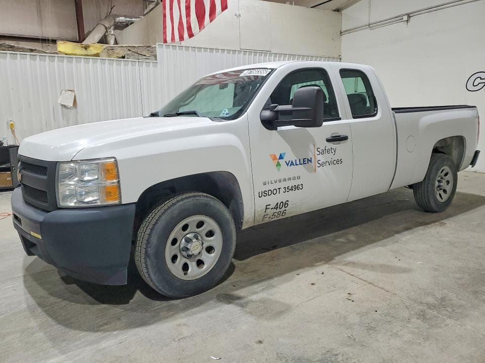 2013 CHEVROLET SILVERADO - 1